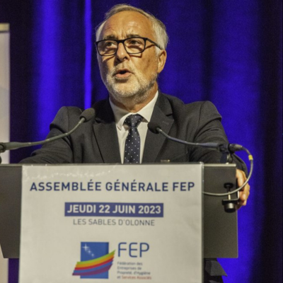 Template (400 × 400 px)